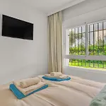 Molly - Elegant Beachside By Finest *