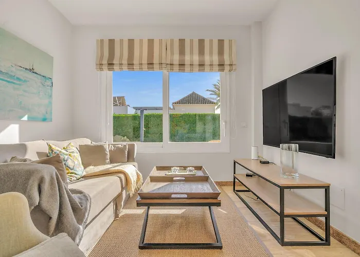 Molly - Elegant Beachside By Finest Willa