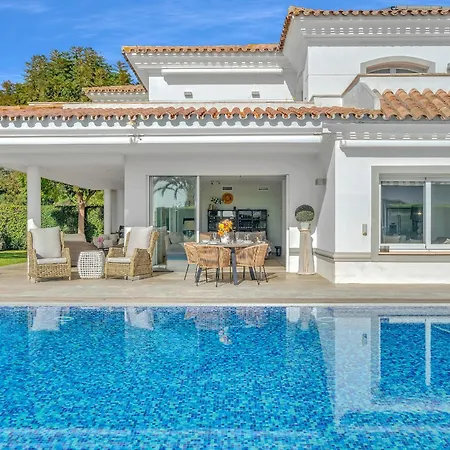 Molly - Elegant Beachside By Finest Marbella