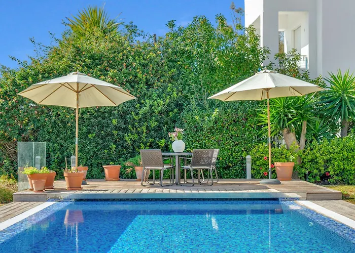 Molly - Elegant Beachside By Finest Villa Marbella